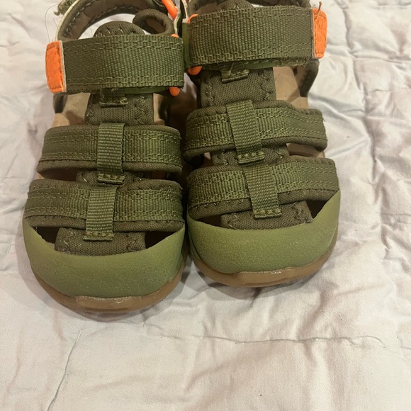 See Kai Run Wilder II sandals. Size 6. - Picture 2 of 6